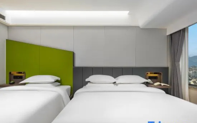 Veratu Hotel (Dujiangyan Sunac Land & Panda Valley Branch)