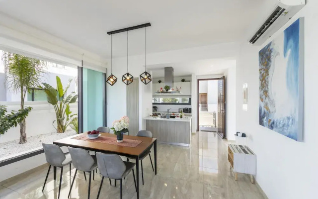 Pernera Beach Villa in Protaras