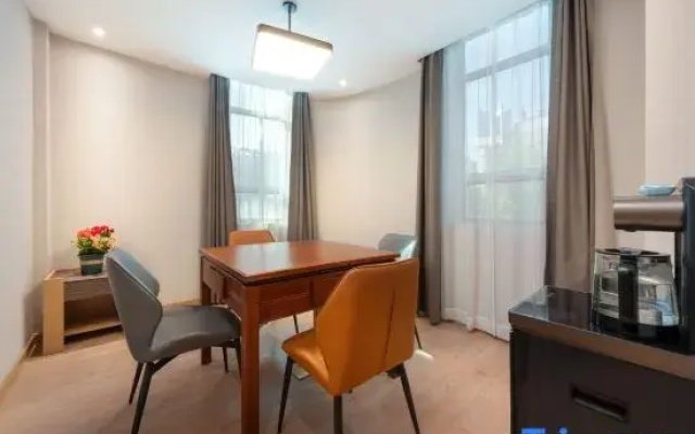 Magnotel Hotel (Zibo Yinzuo Plaza West Sixth Road)