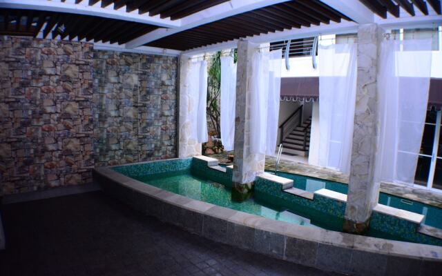 Pandora Spring Villa