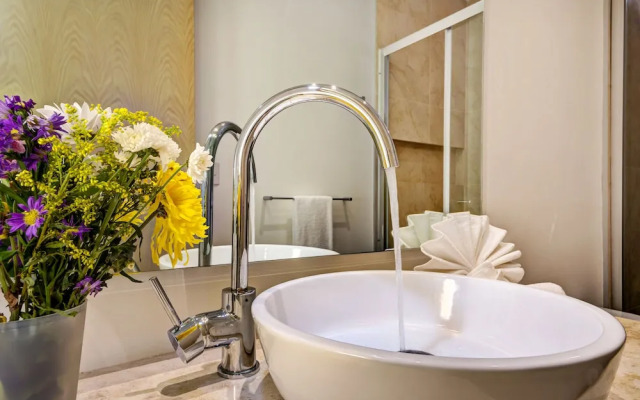 Atthakan 3 bedroom apartment sleeps 10