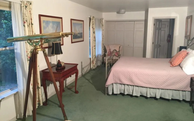 Miles River Guest House