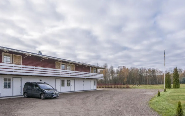 Tallbackens Gård & Vandrarhem - Hostel