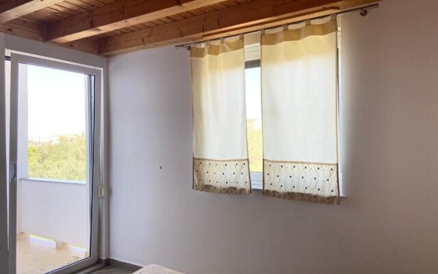 Žare - With Garden - A2