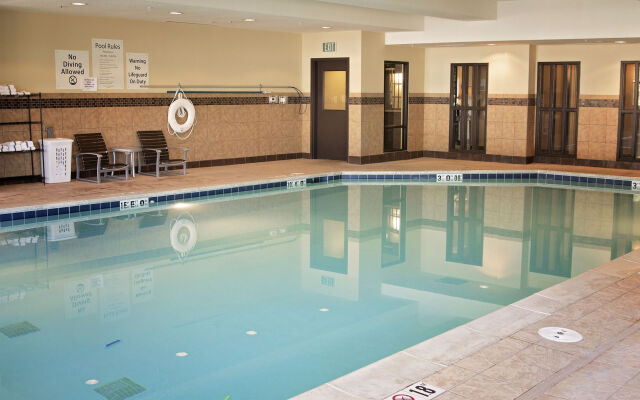 Holiday Inn Express & Suites Logan by IHG