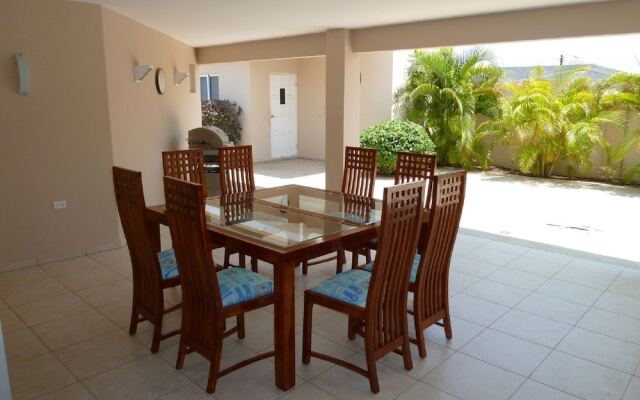 Aruba Palm Beach Villa