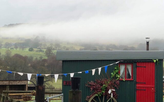 Ruby Shepherds hut Sleeps 4