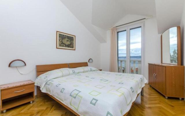 Apartments and rooms Mate1-near sea