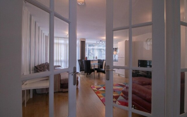 Charming 3-bed Apartment in Newcastle City