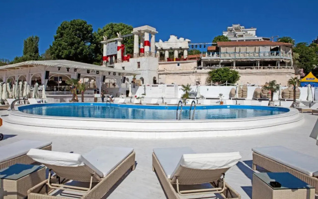 Shestaya Zhemchuzhina