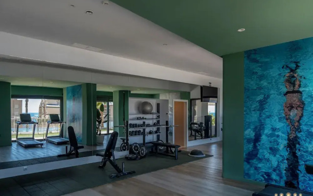 Luxury Apartment in Sunset Cliffs by Leo