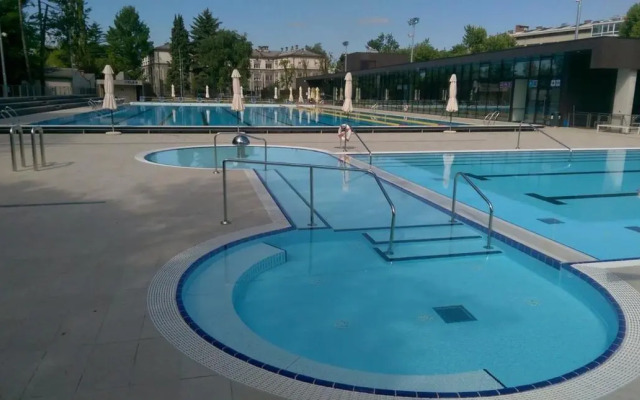 Central Apartments with Parking