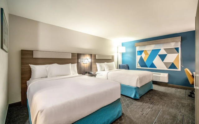 Holiday Inn Express & Suites Phoenix - Mesa West, An Ihg Hotel