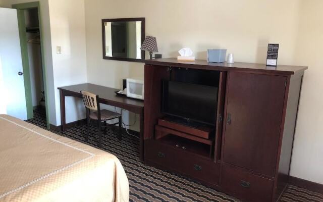 Hanover Hotel & Banquet Center