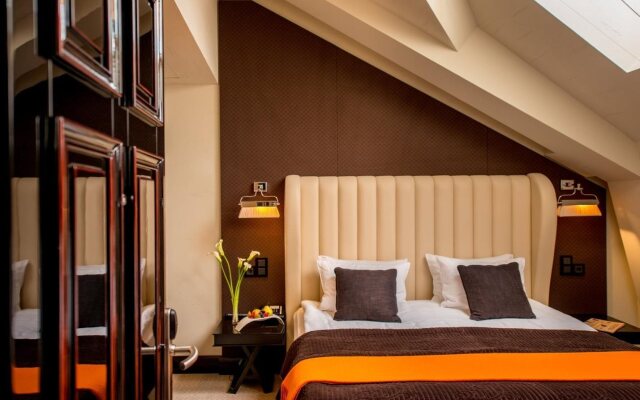 Astoria Hotel