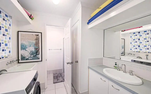 Unit 2 'Coolum Terraces', Coolum Beach