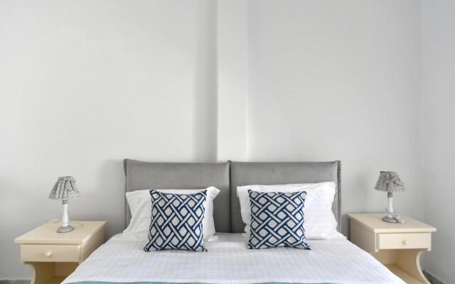 White Rooms Paros