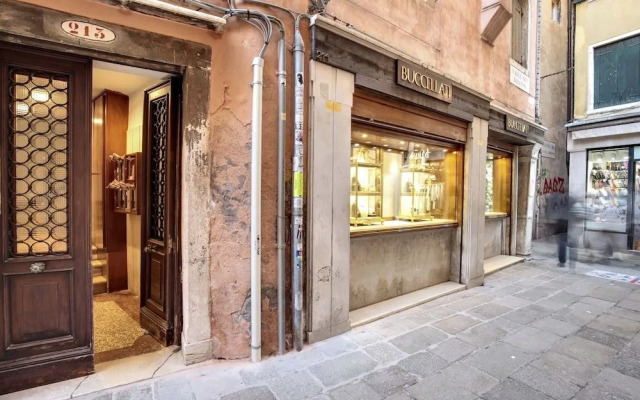 Torre Dell Orologio Apartments