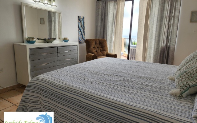 Prime 2 Bedroom Beachfront Penthouse w/ Sofa Bed and Open Terrace (CB250) — фото 2
