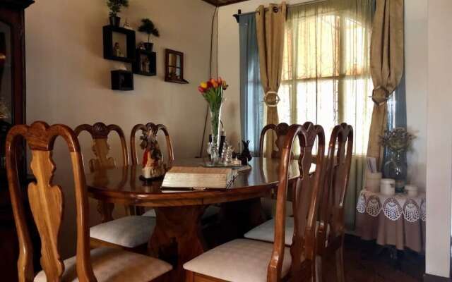 Mama Tica Guest House