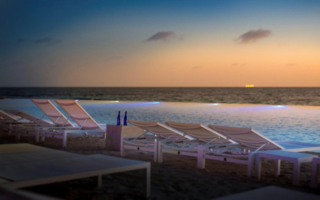 Papagayo Beach Resort
