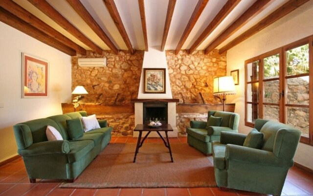 Villa - 5 Bedrooms with Pool and WiFi - 103224