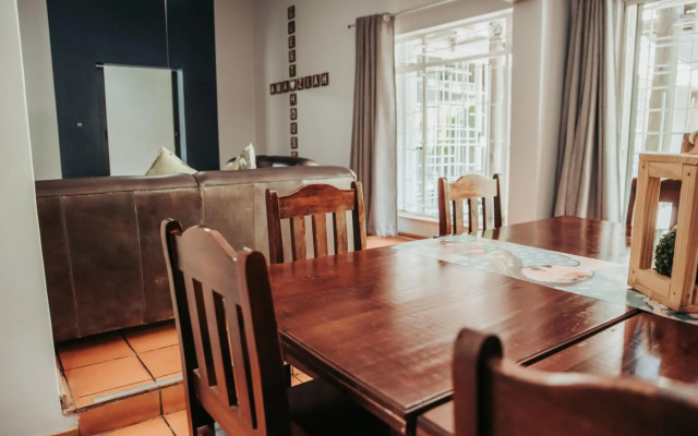 Amaziah Guesthouse