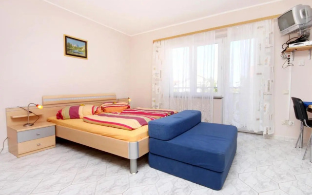 Apartments with a parking space Vodice - 6178