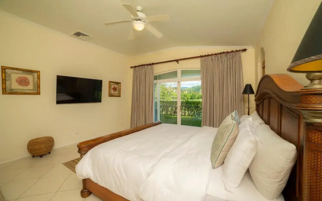 Colina 5E 2 bdr 2 Bath