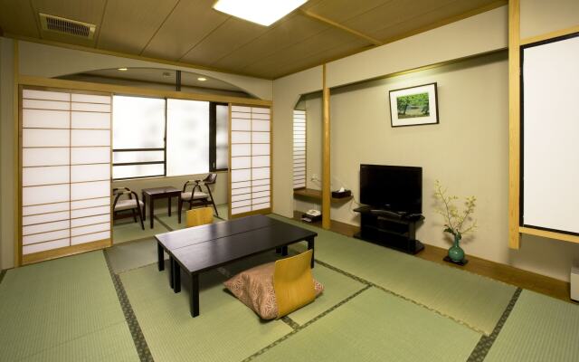 Ryokan Hirashin