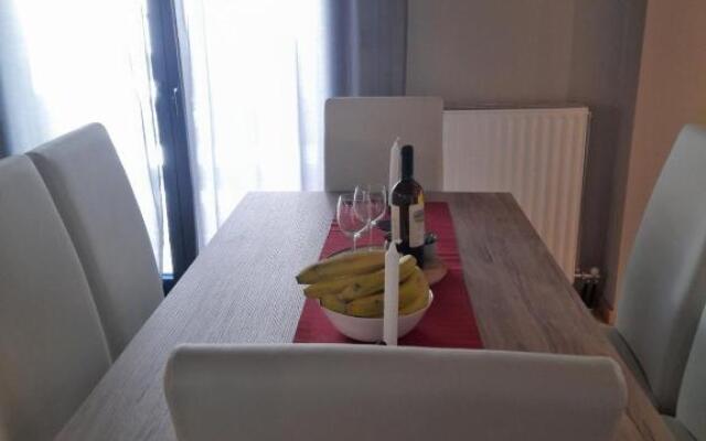 Relaxing Luxury Suite