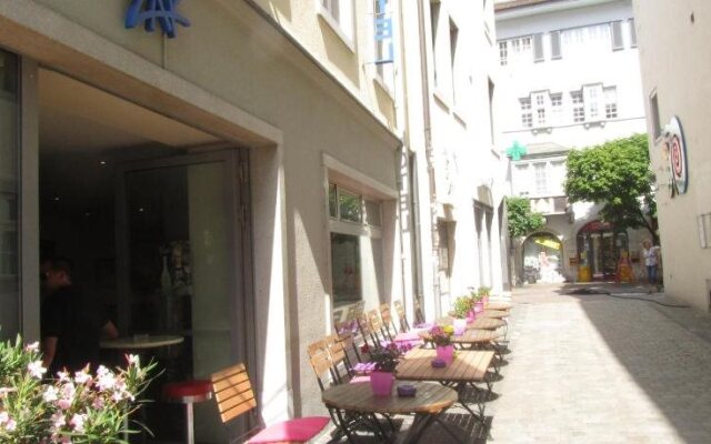 Hotel & Backpackers ZAK