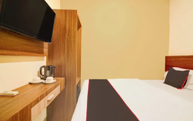 Capital O Pusat Kota Pekanbaru Near Mall Living World Formerly Radja Homestay