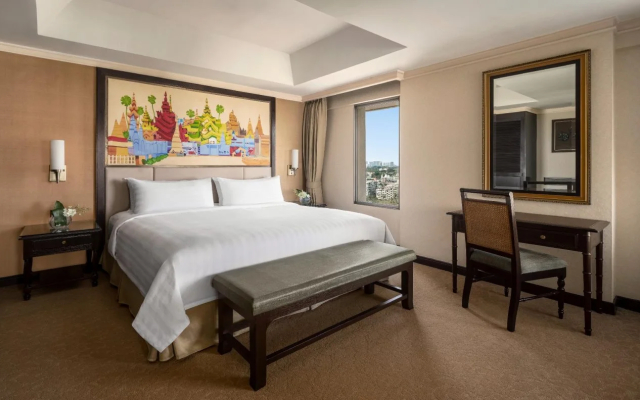 Sule Shangri-La, Yangon