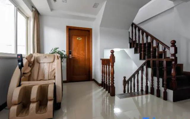Taicang Your Crown Trip Inn