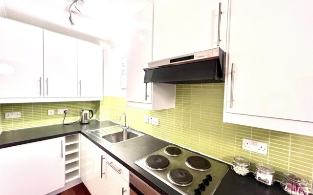 Lovely 1-bed Apartment in London by the Harbour
