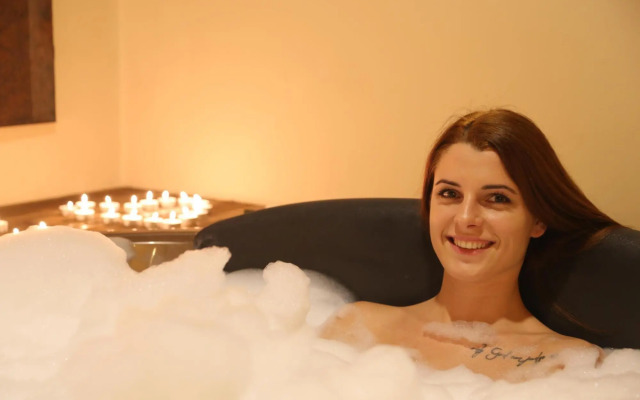 Le Chateau Lambousa Hotel