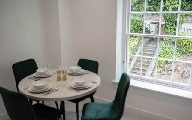 Cosy 1BD in Malvern With Stunning Views