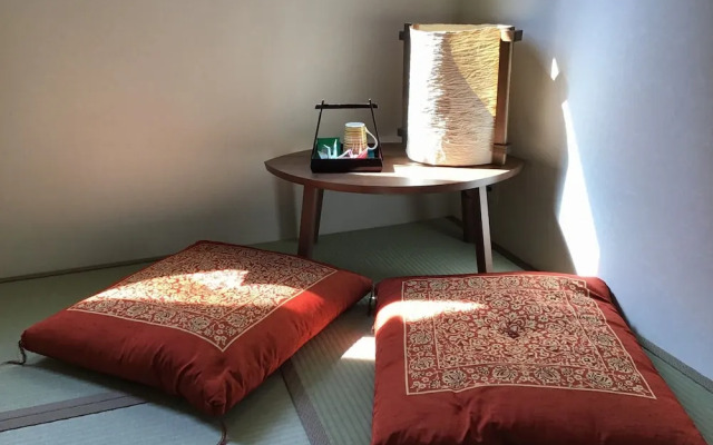 GUESTHOUSE YOURS - Hostel