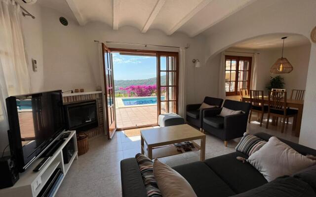 Beautiful holiday home in Calonge with private pool