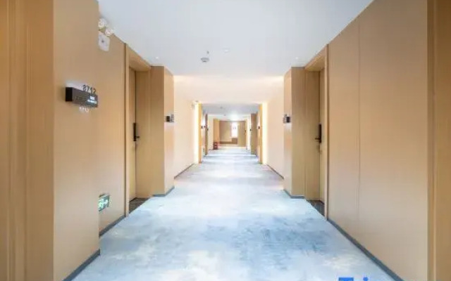 Xrxt Hotel
