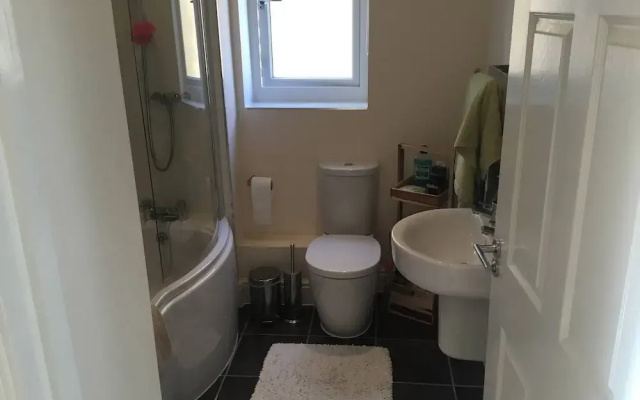 Modern 2 Bedroom House