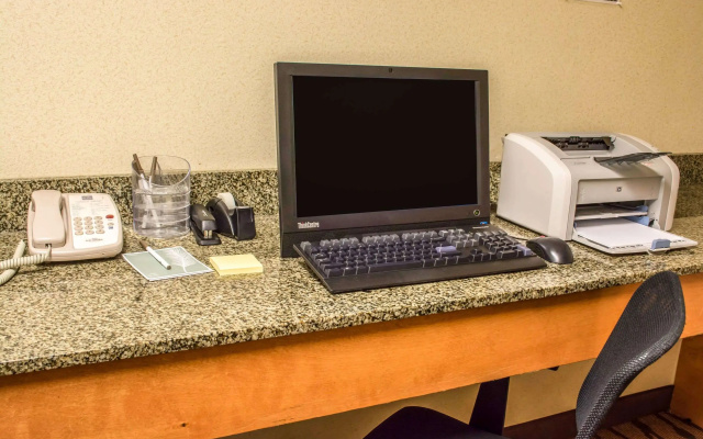 Comfort Inn & Suites Ashland – Richmond North