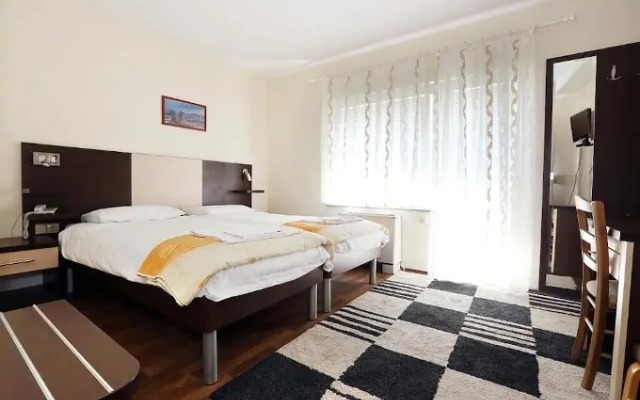 Globtour Inn