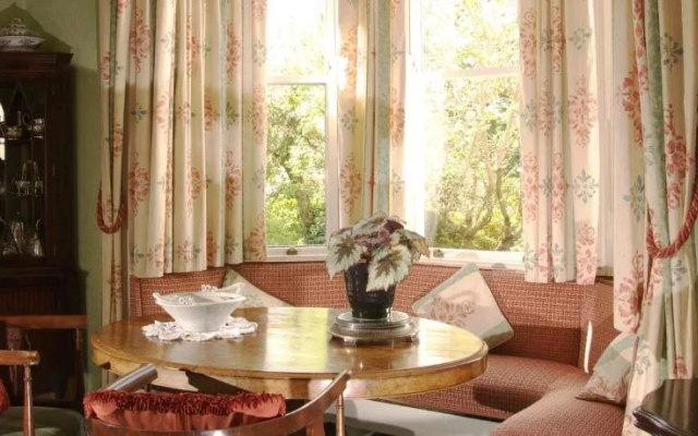 Seaview House Hotel