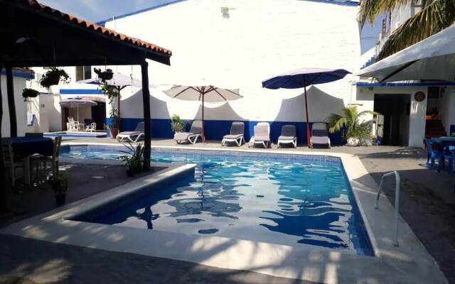 Hotel y Bungalows Los Arcos