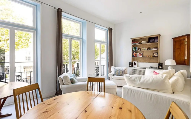 Elegant 3 bed Apartment in Earls Court