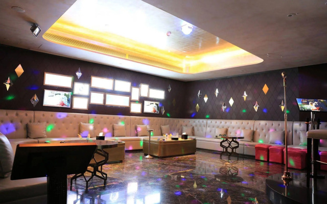 Palace Garden Hotel