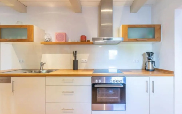 Historisches Reetdachhaus in Ruhiger Lage