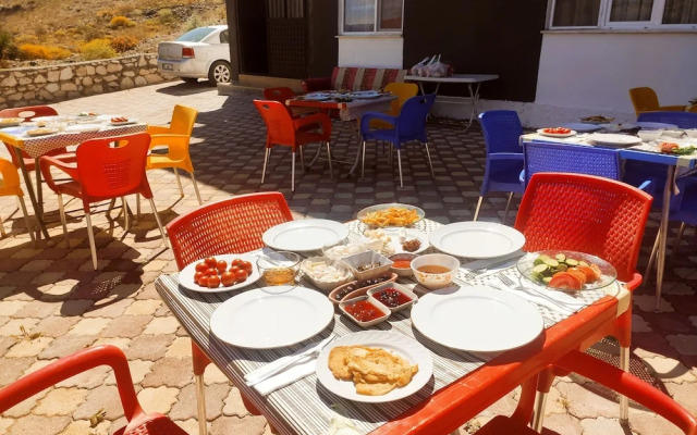 Beyaz Adalar Atlihan Apart Otel